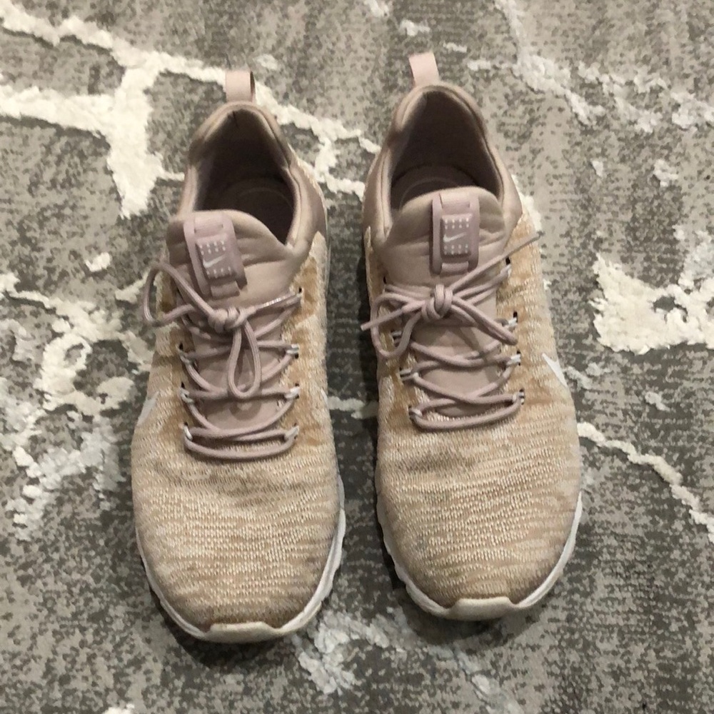 Nike Air Women’s shoes